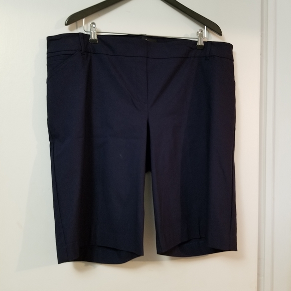 SIZE 22 SHORTS - Picture 2 of 6